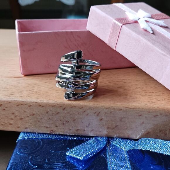 Sterling Silver Wide Stacked Ring - Size 7 and 8 - Picture 1 of 12